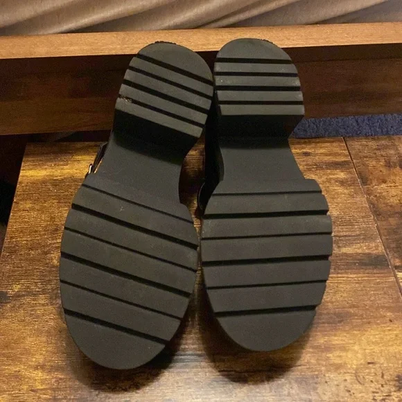 MADDEN GIRL THUNDER MARYJANES black patent faux leather size 8 - Picture 3 of 3